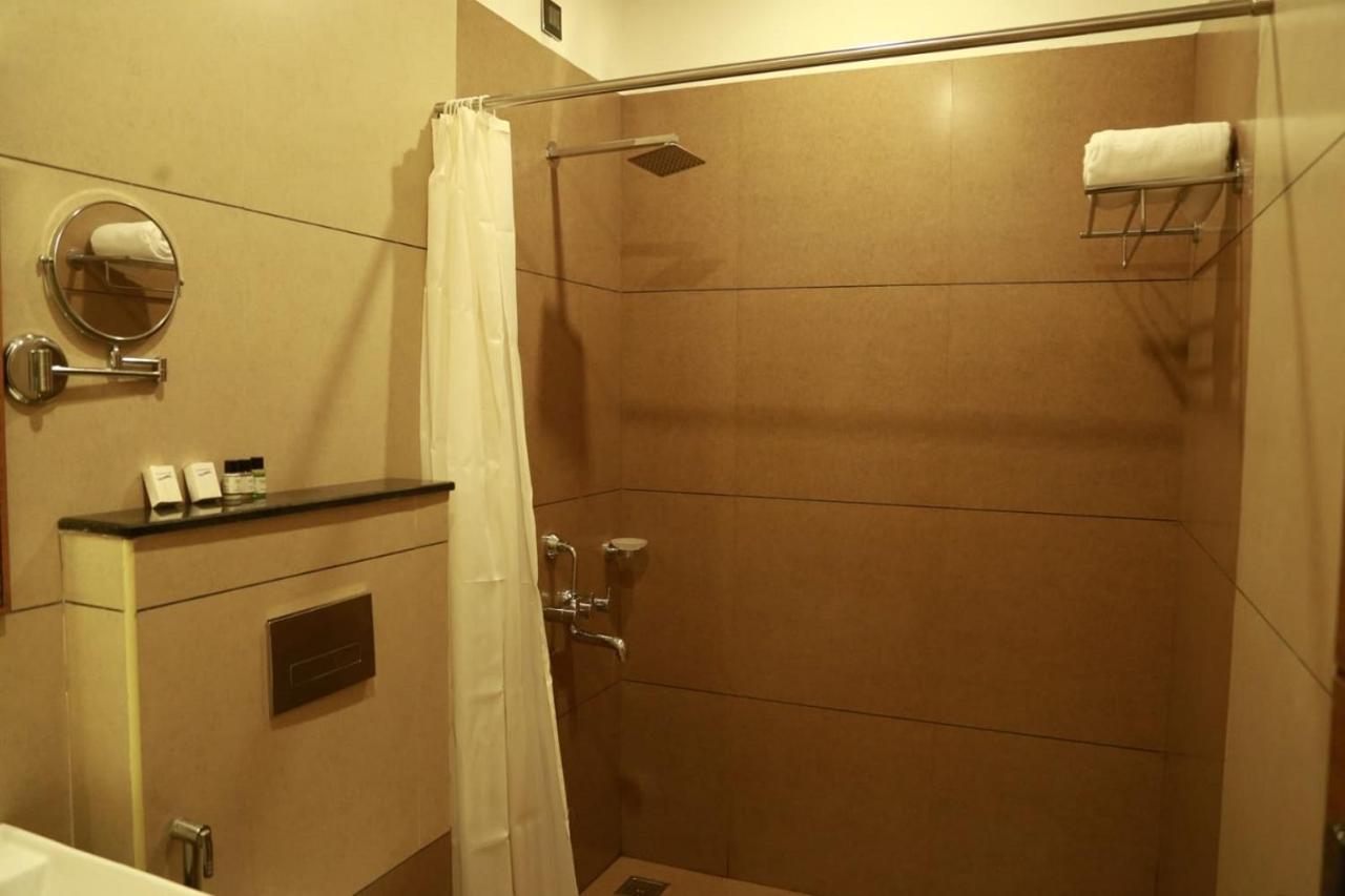 Casa Orchid Hotel Alappuzha Ngoại thất bức ảnh