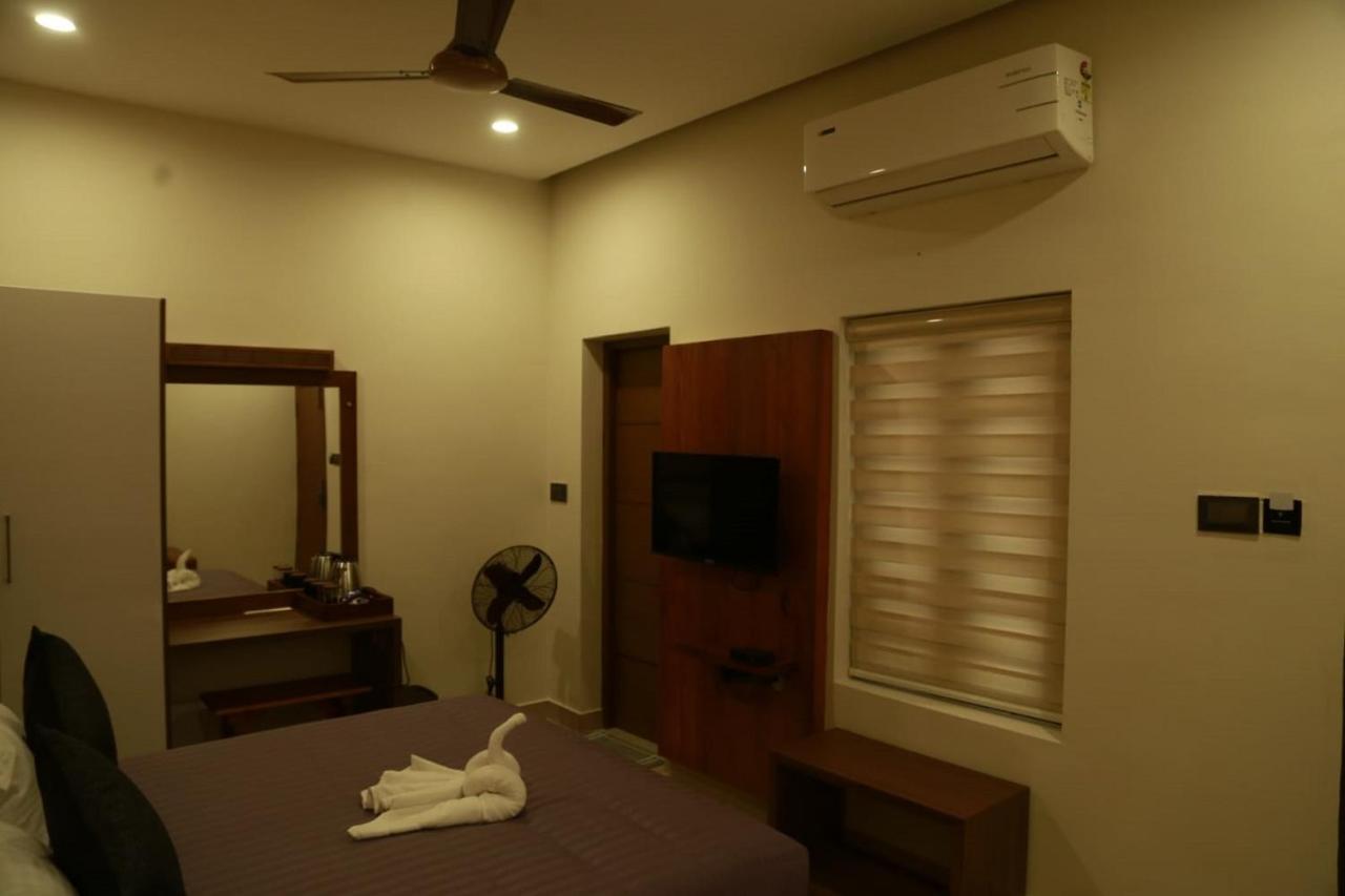 Casa Orchid Hotel Alappuzha Ngoại thất bức ảnh
