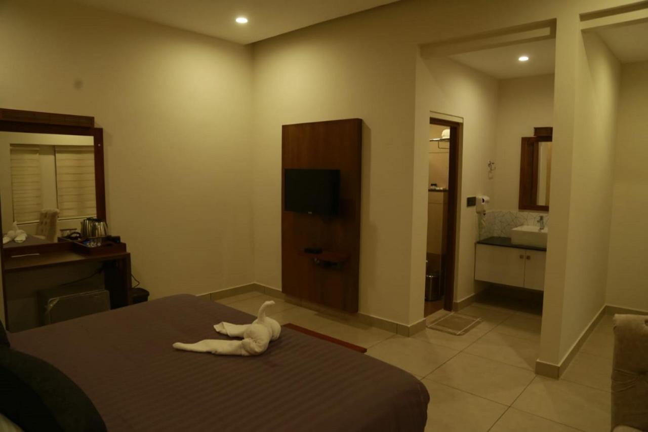 Casa Orchid Hotel Alappuzha Ngoại thất bức ảnh