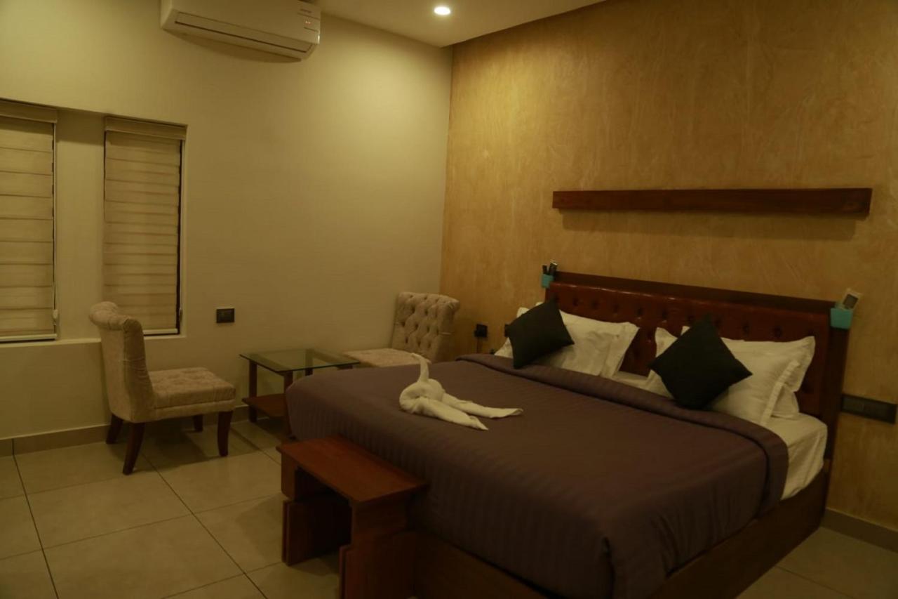 Casa Orchid Hotel Alappuzha Ngoại thất bức ảnh